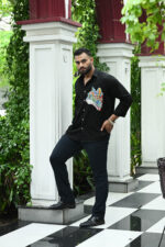 FLORAL FELINE – A GARDEN IN A GAZE