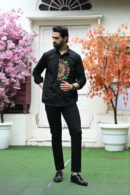 VIBRANT MANDALA BLOOM